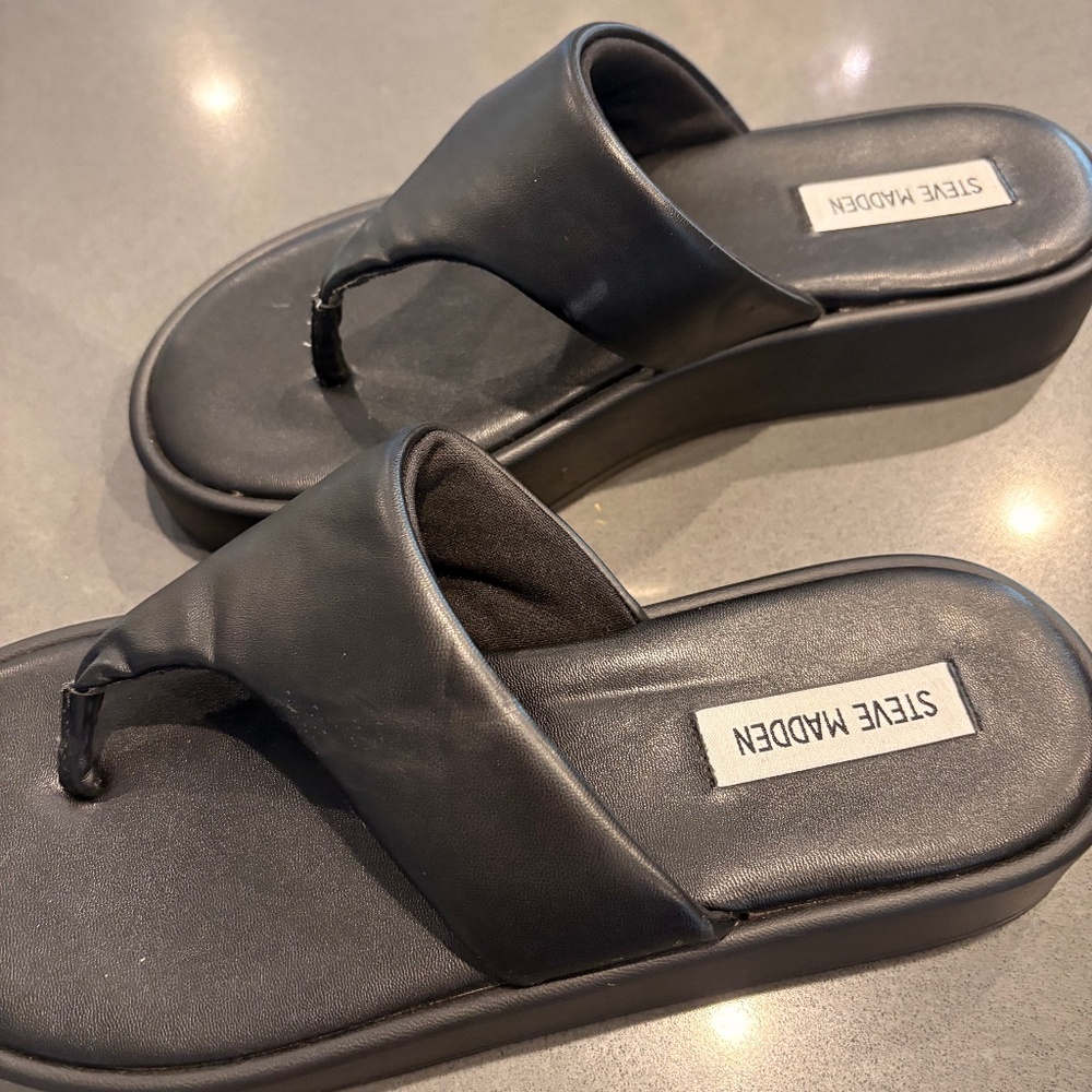 Steve Madden platform sandals